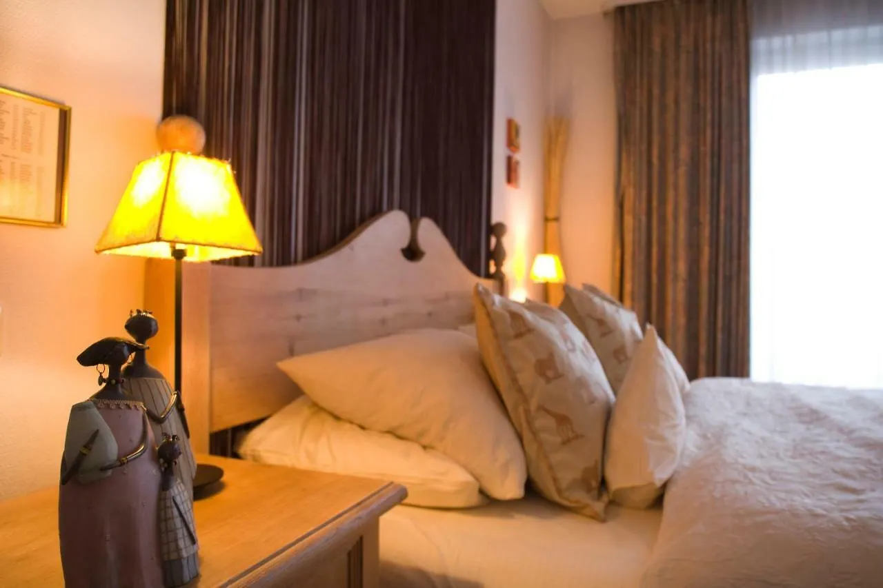 Hotel Lessing Dusseldorf 4*,